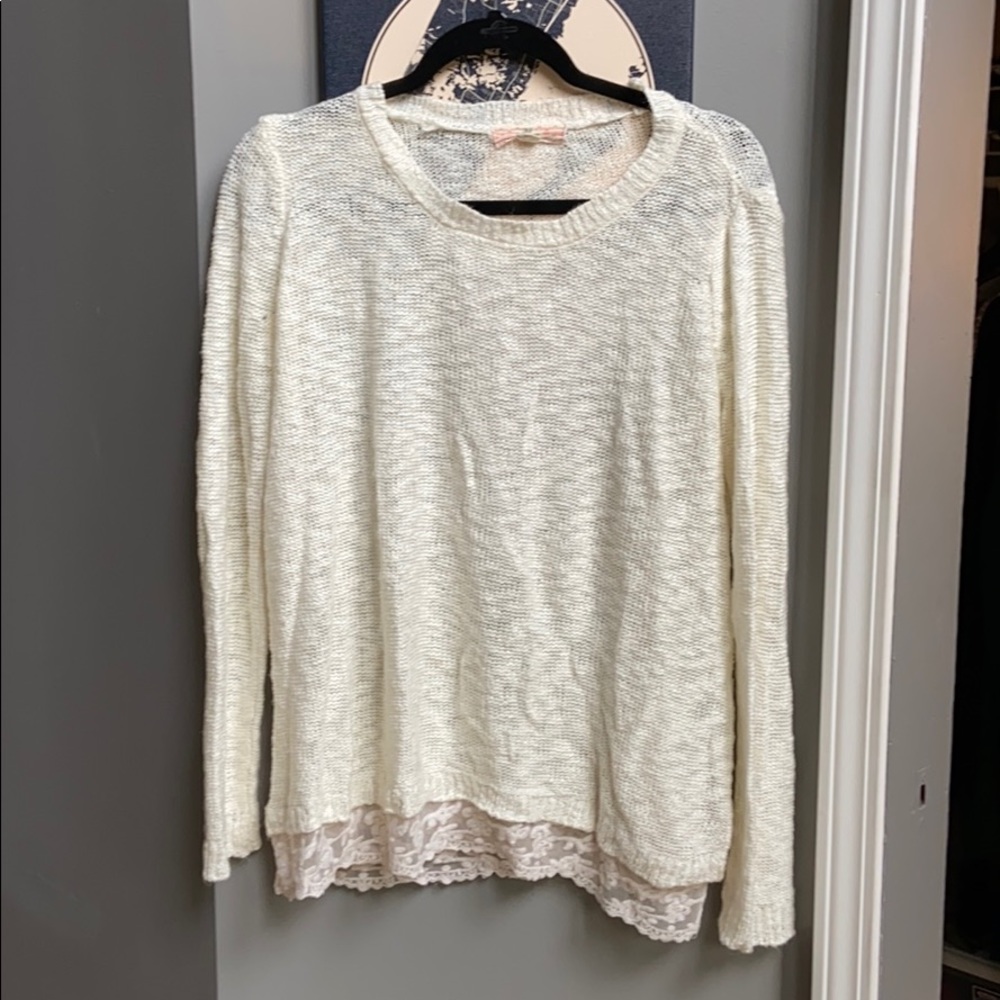 ⛄️Cream Sweater with Lace Detail⛄️